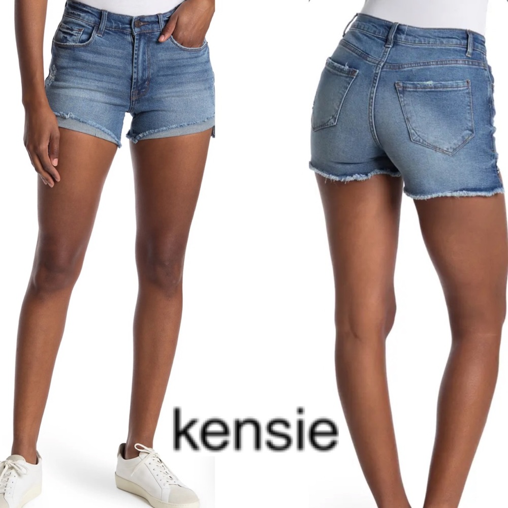 NWT- KENSIE 3.5” Notched Frayrd Hem shorts Size 10